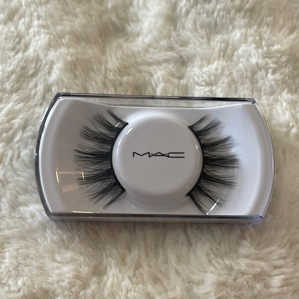 MAC Eyelashes A60